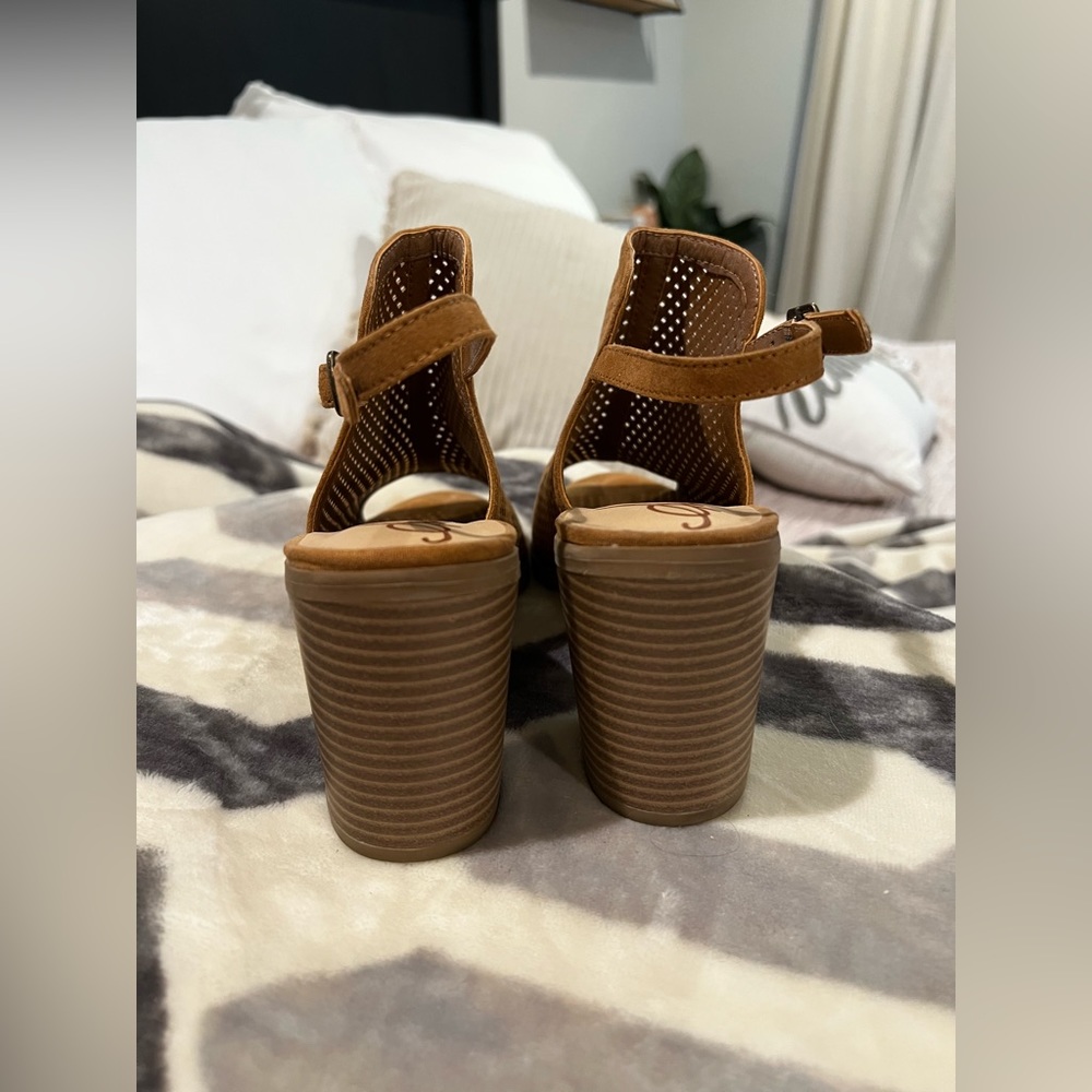 American Rag-peep toe booties - Picture 3 of 7
